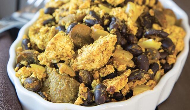 SEITAN LINKS TOFU SCRAMBLE