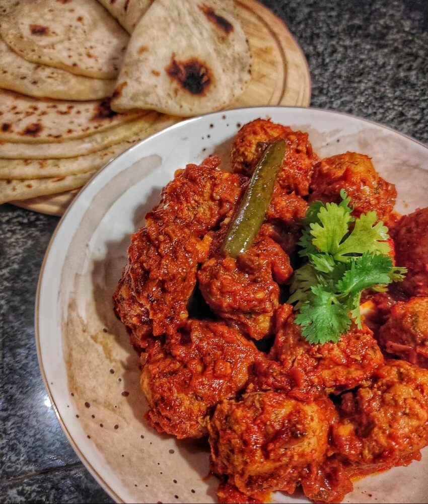 Chicken kebab chutney with roti served with pickled onion and coriander salad
