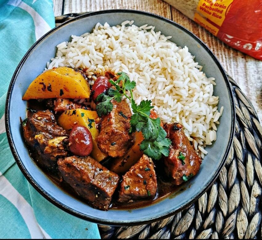 Carne Guisada(stewed meat)