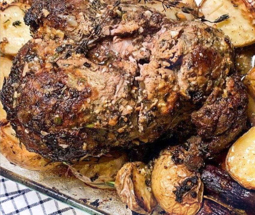 ROSEMARY & THYME LAMB ROAST