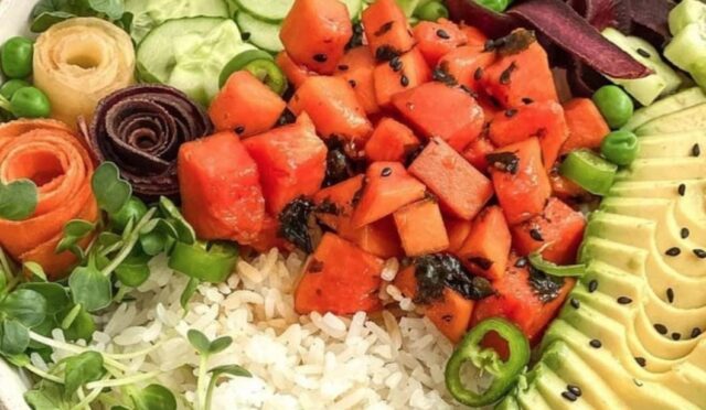 Papaya Poke Pawn Salad