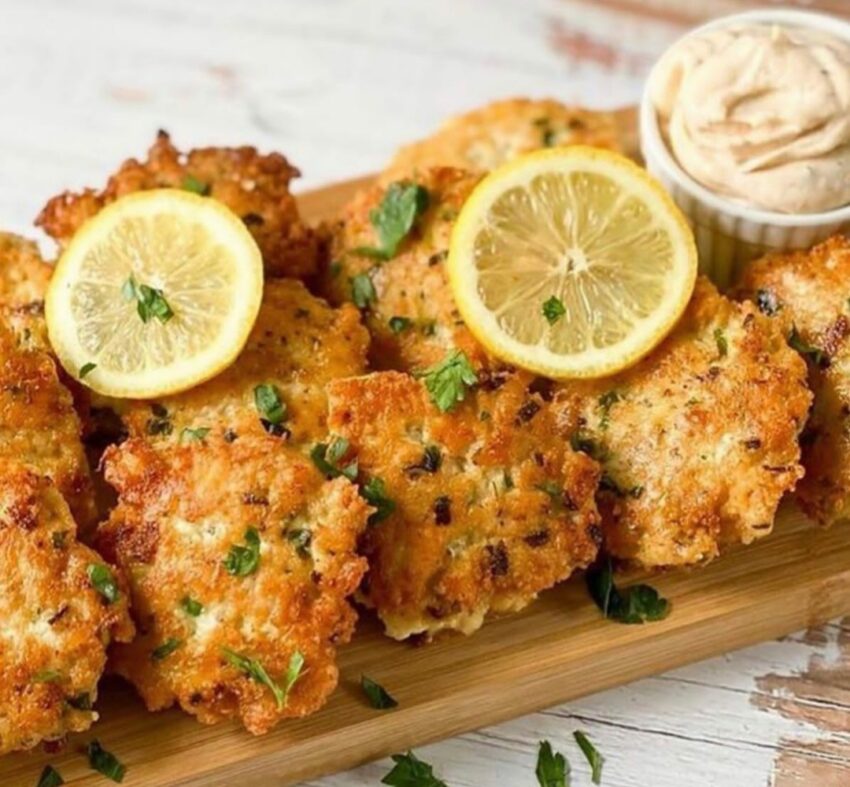 CHEESY CHICKEN FRITTER