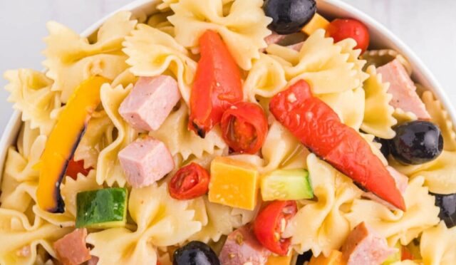 Roasted Pepper Pasta Salad