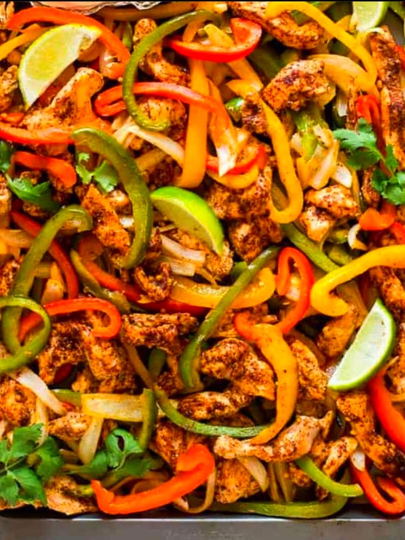 SHEET PAN CHICKEN FAJITAS