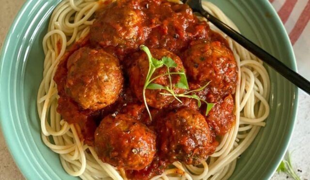 MEATBALLS & SPAGHETTI