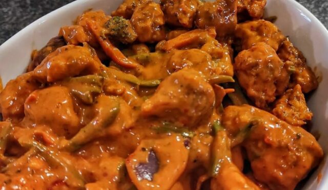 Dynamite chicken with veg and egg fried rice