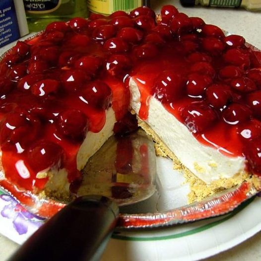 Easiest No-Bake Cherry Cheesecake