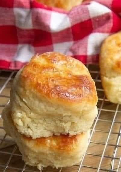 HOMEMADE ANGEL BISCUITS