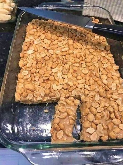 HOMEMADE PAYDAY CANDY BARS