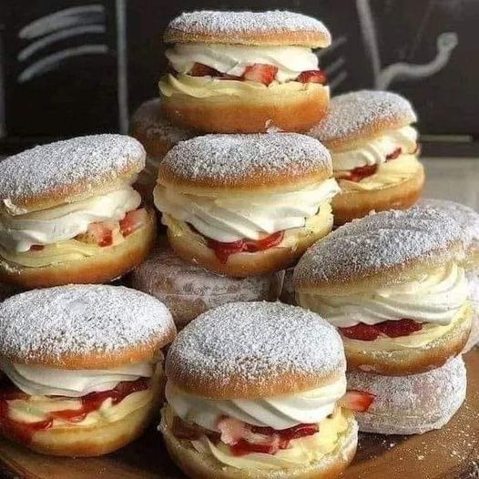 Strawberry Bombs