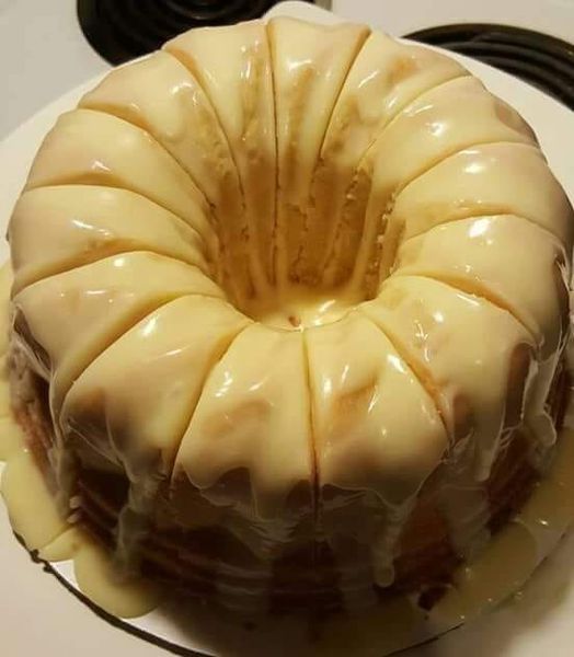 Vanilla buttermilk pound cake