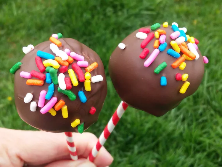 Simple Cake Pops