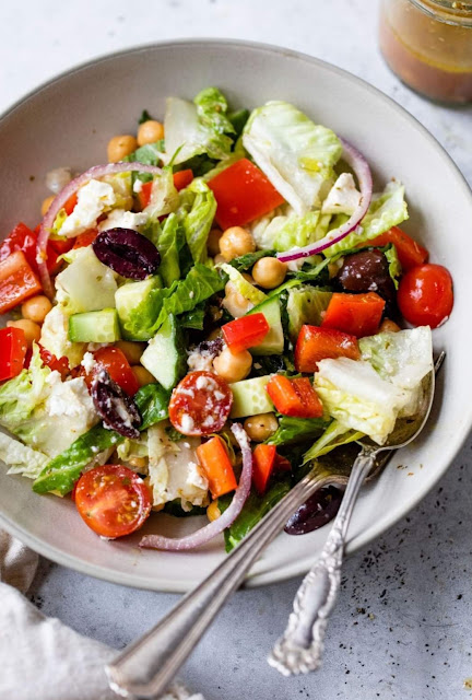 Salad with Lettuce