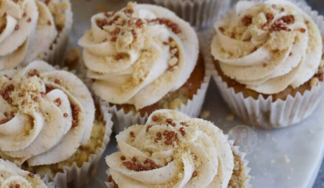 Apple Crumble Cupcakes!