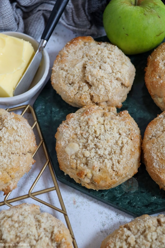 Apple Crumble Scones!