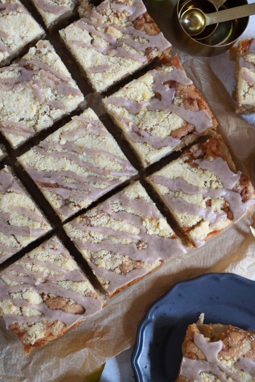 Apple Crumble Traybake Cake!
