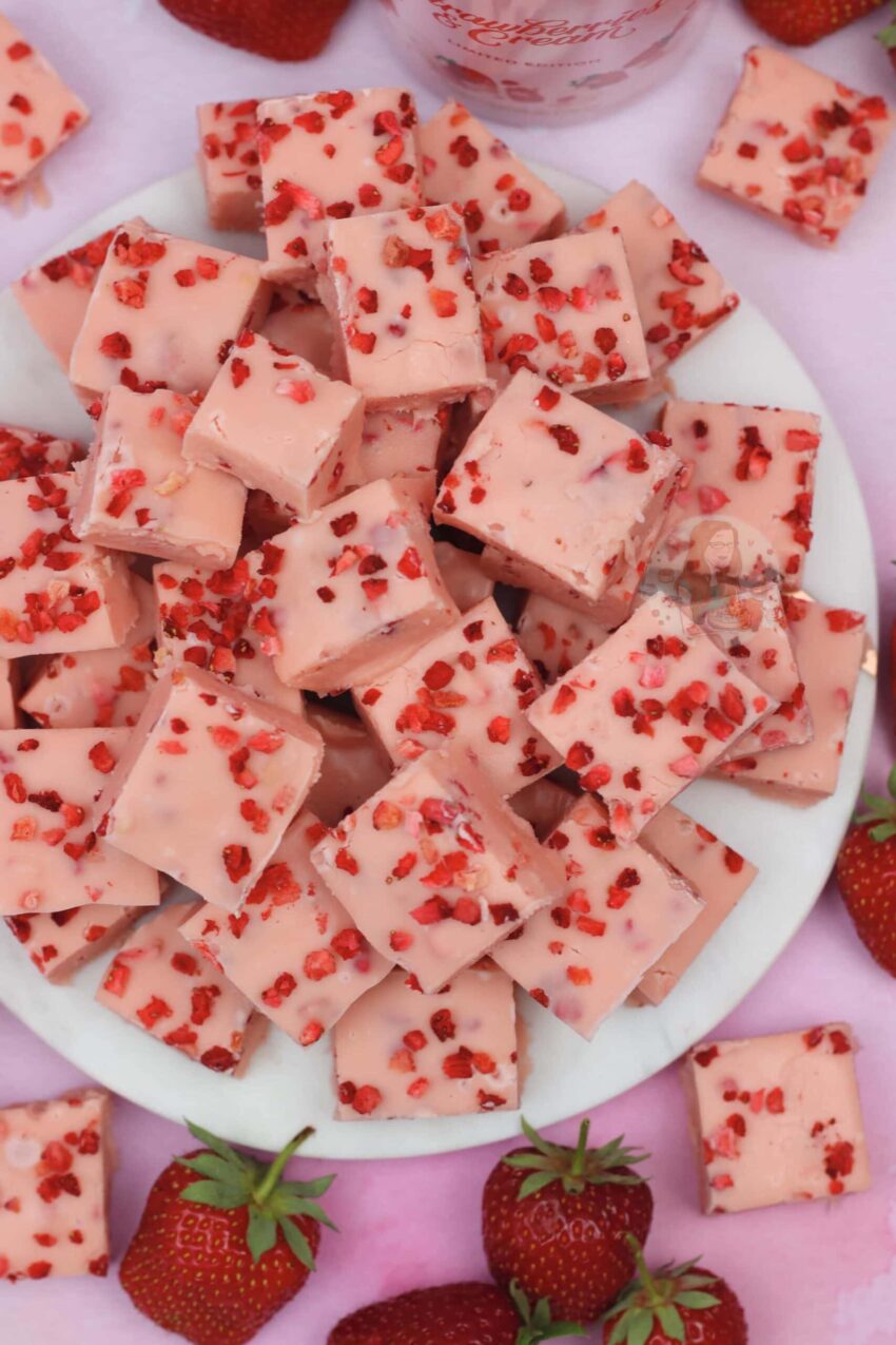 Bailey’s Strawberries & Cream Fudge