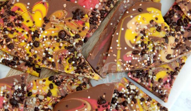 Bonfire Night Chocolate Bark!