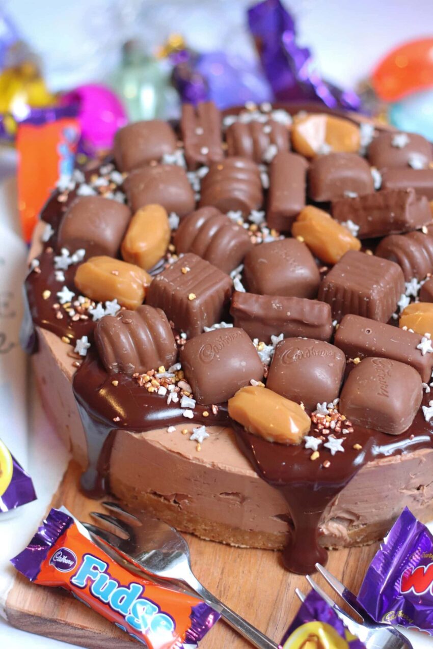 Cadbury’s Heroes Chocolate Cheesecake! | AD