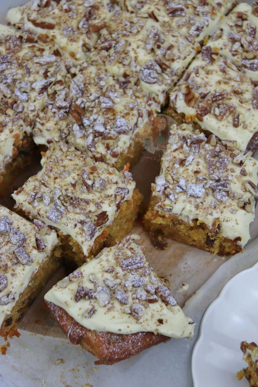 Carrot Cake Traybake!