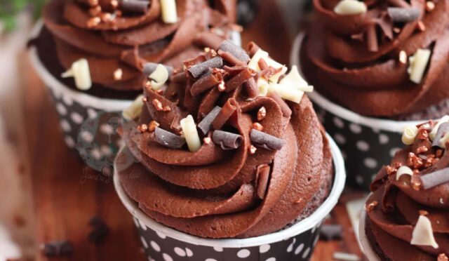 Chocolate Fudge Cupcakes!