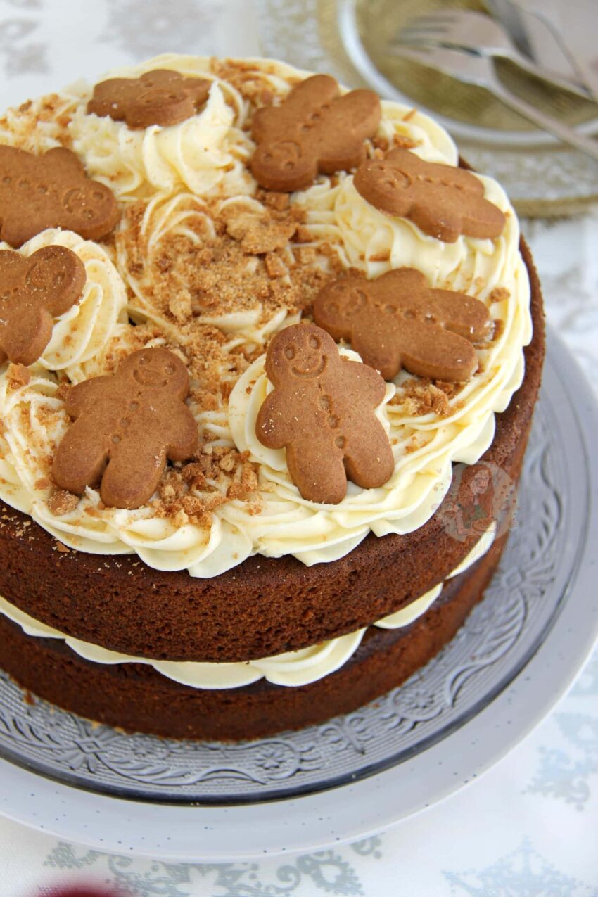Christmas Gingerbread Cake!