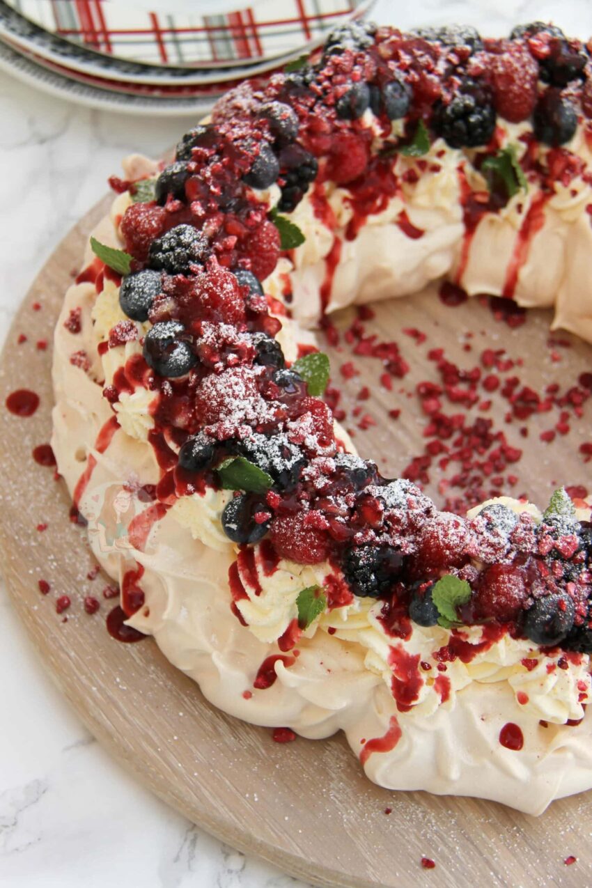 Christmas Pavlova Wreath!
