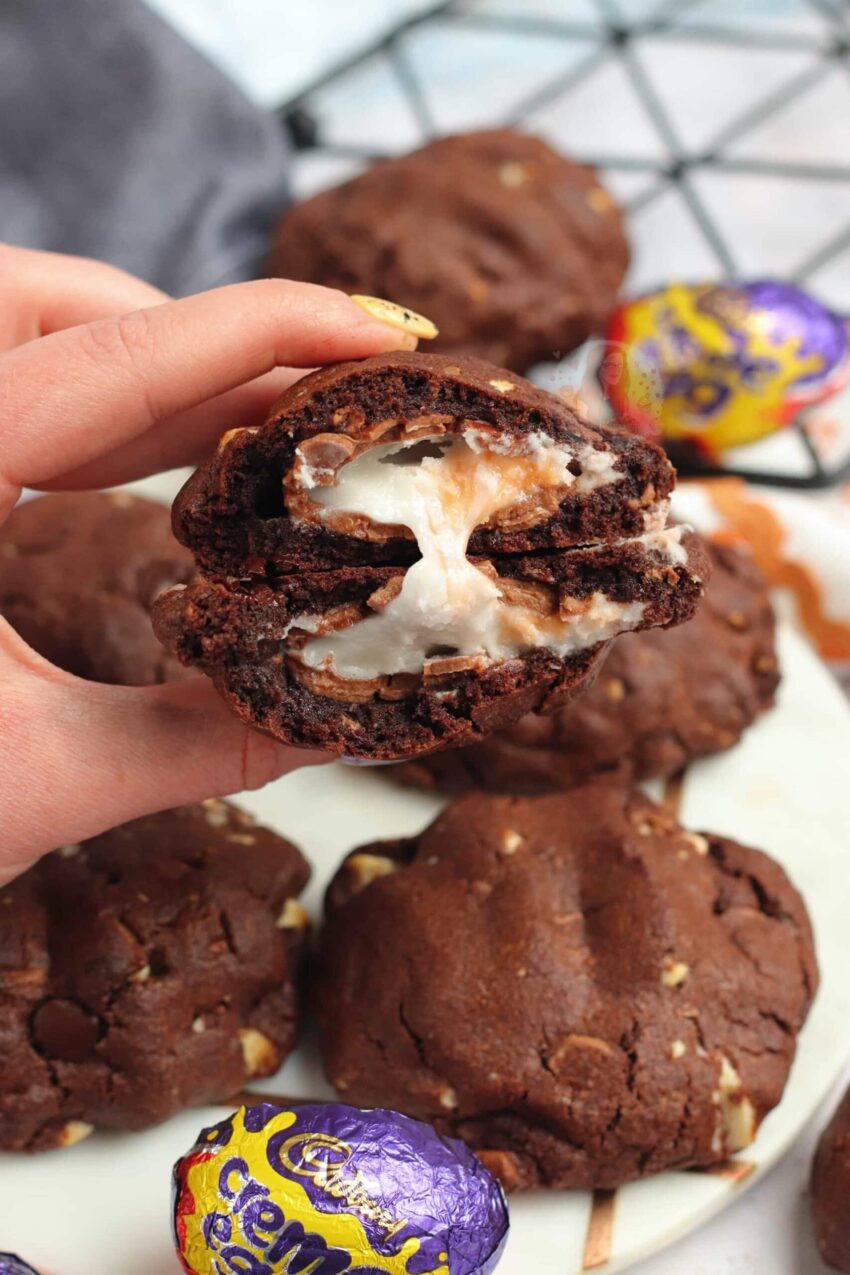 Creme Egg Stuffed Cookies!