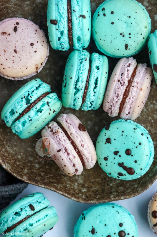 Easter Macarons!
