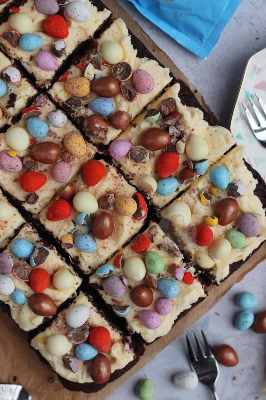 Easter Traybake Cake!