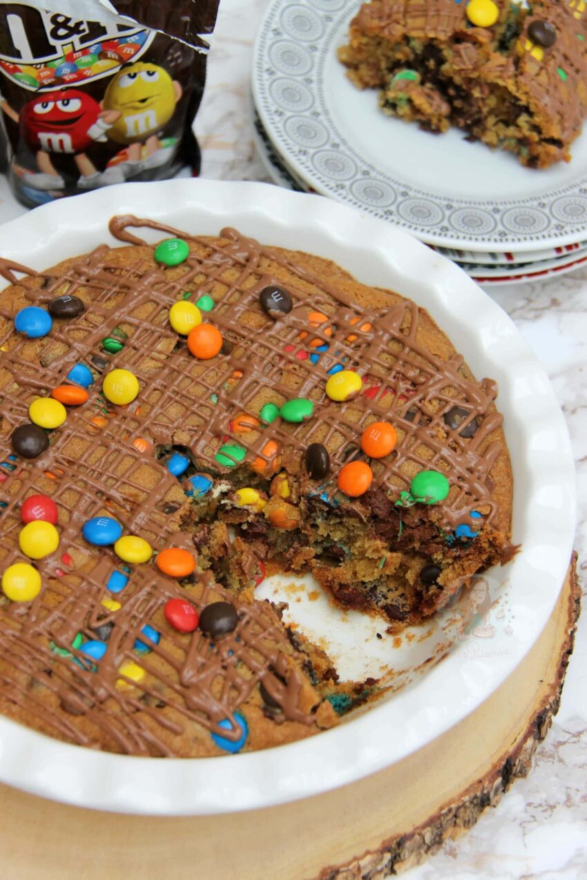 Giant Cookie Pie!
