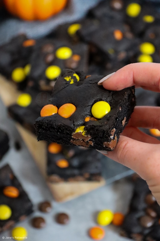Halloween Cookie Bars!