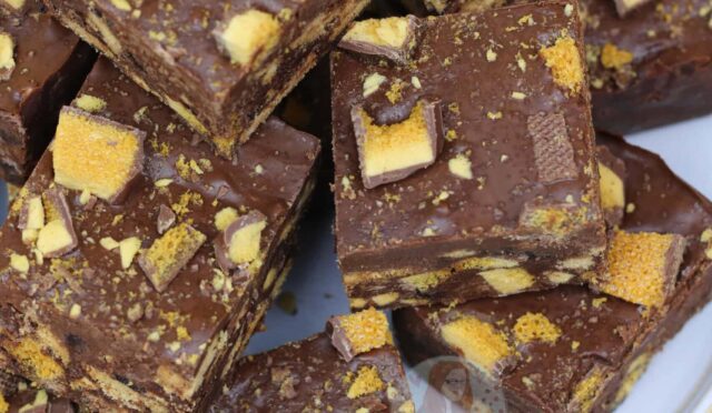 Honeycomb Crunchie Tiffin!