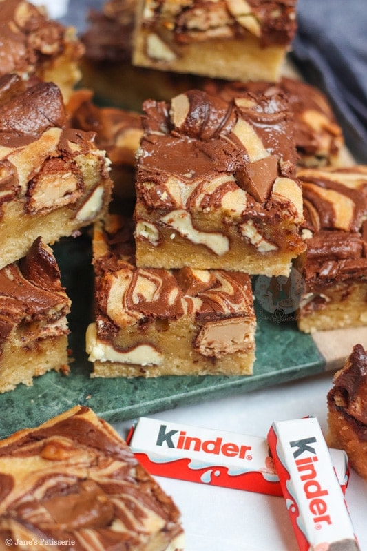 Kinder Bueno Blondies!
