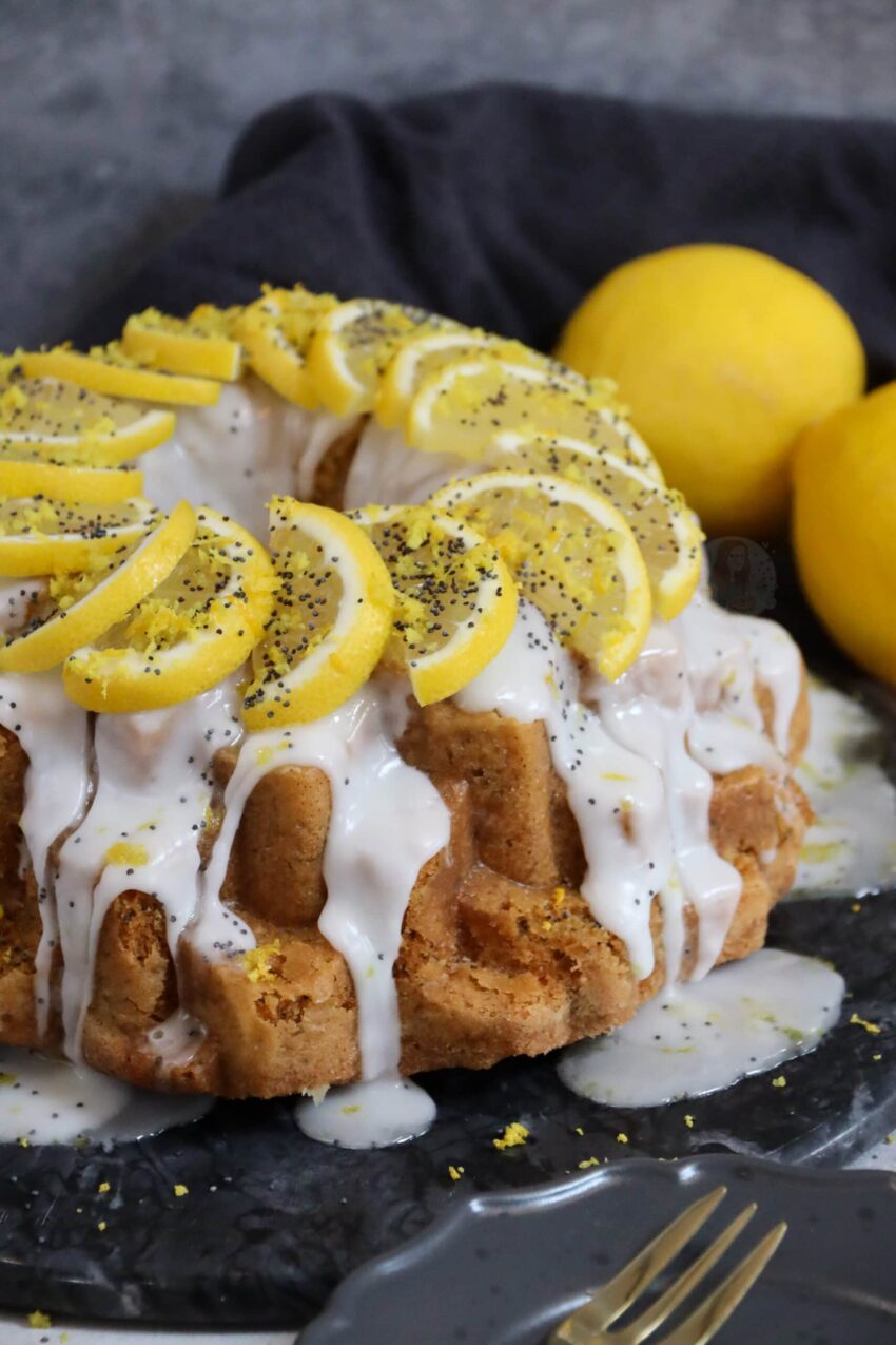 Lemon and Poppyseed Bundt Cake!