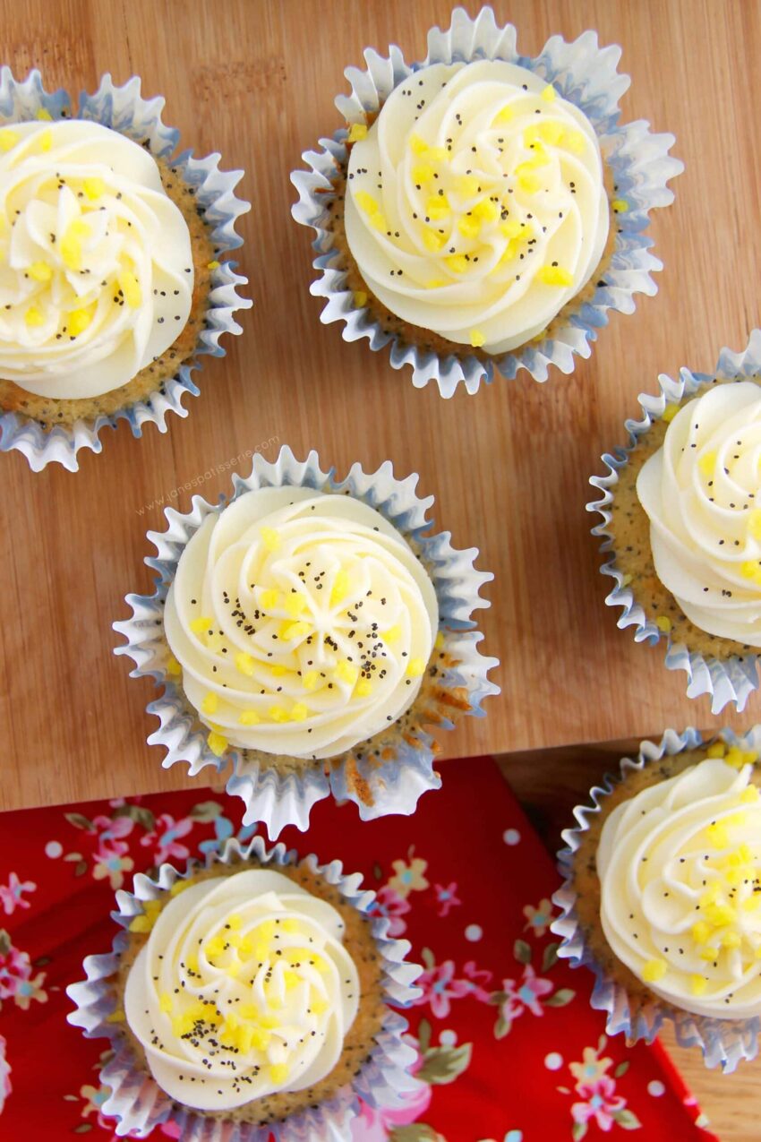 Lemon and Poppyseed Cupcakes!