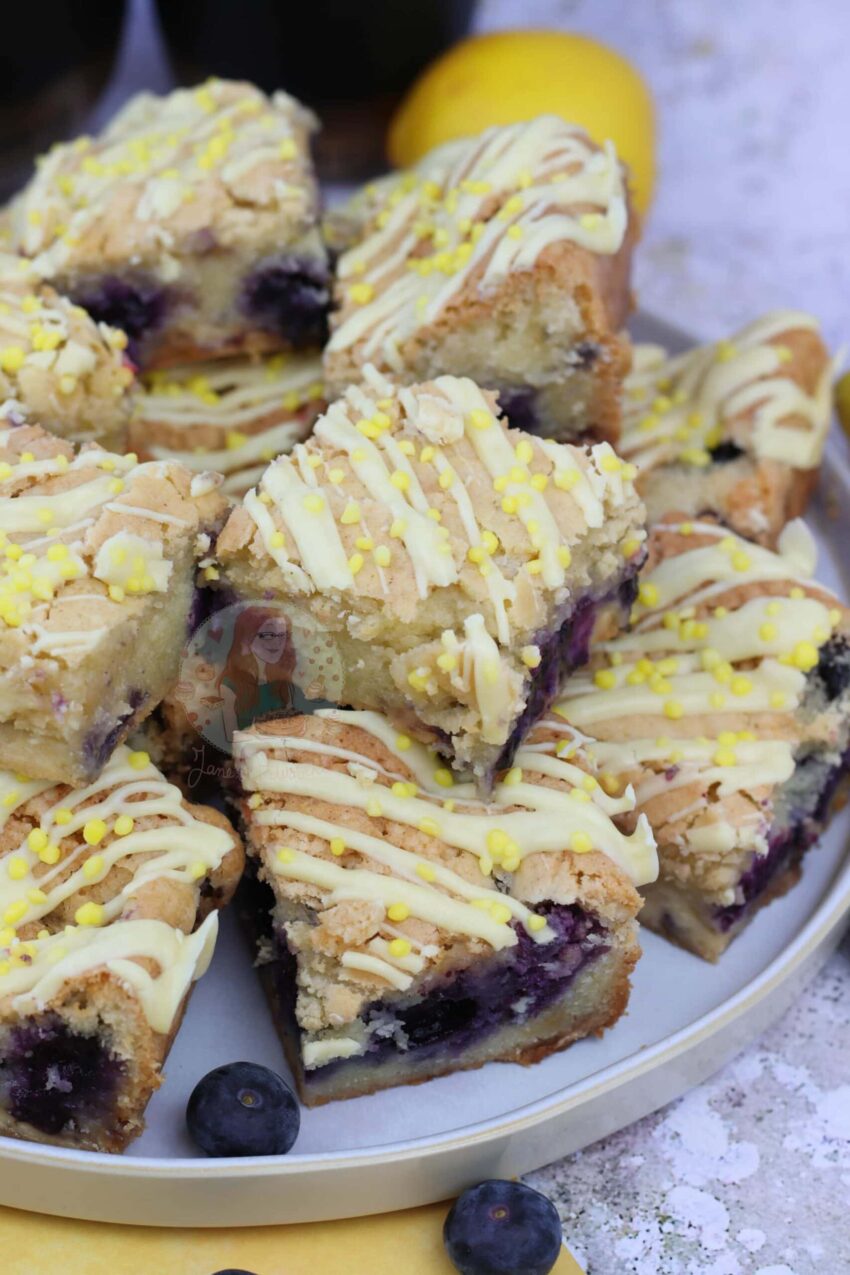 Lemon & Blueberry Blondies!