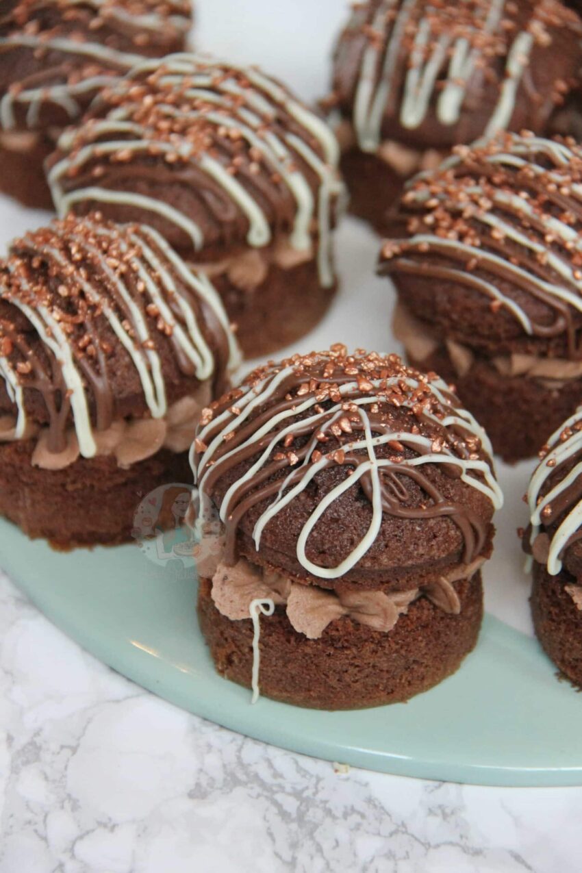 Mini Chocolate Cakes!