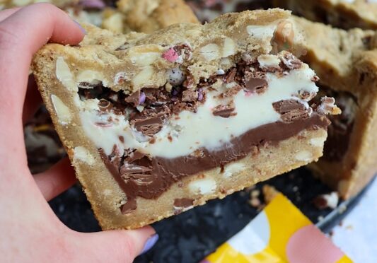 Mini Egg Cookie Pie!