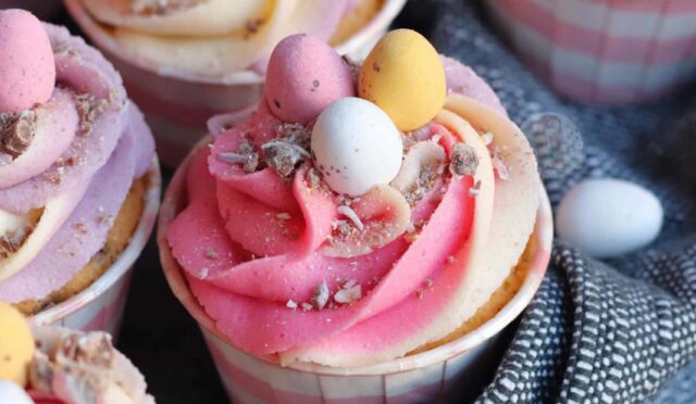 Mini Egg Cupcakes!