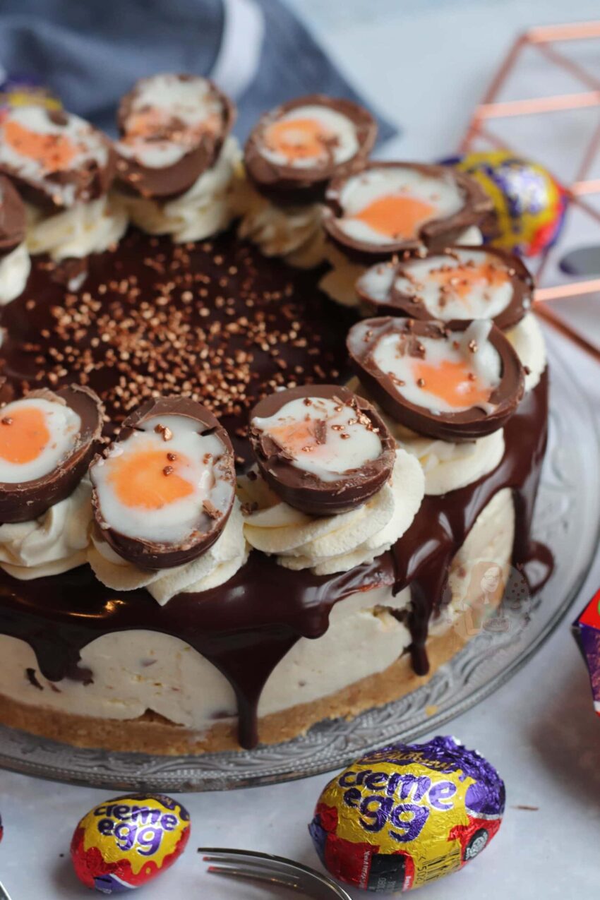 No-Bake Creme Egg Cheesecake!