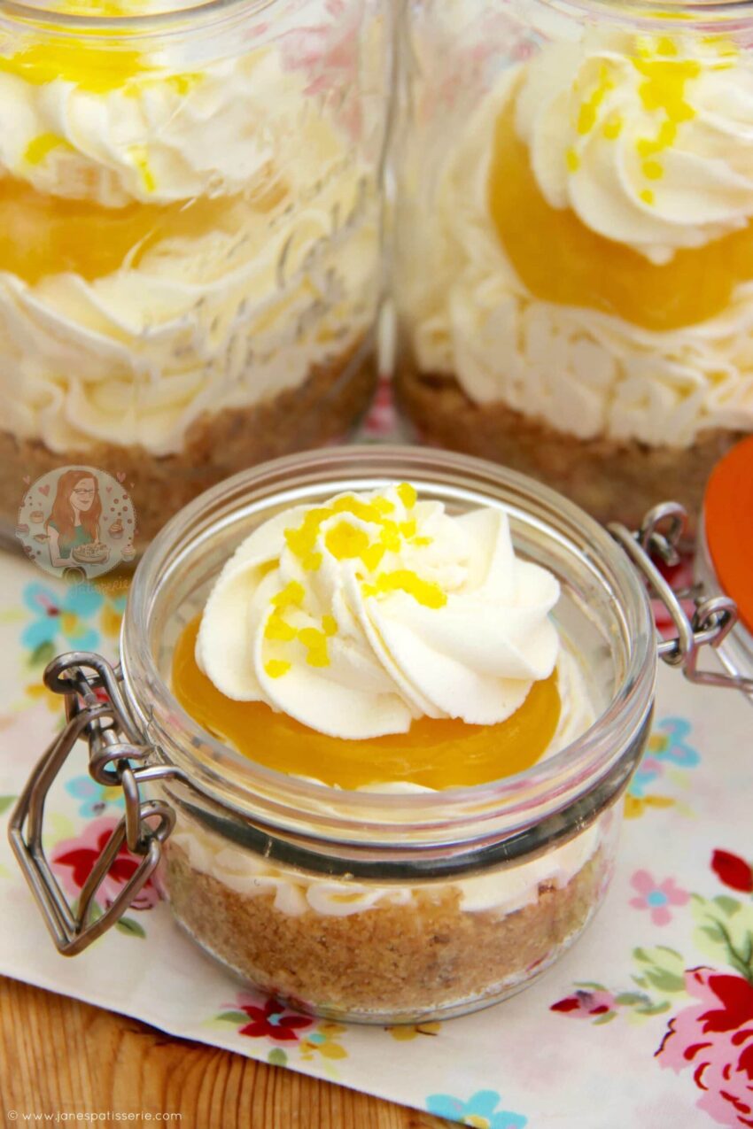 No-Bake Lemon Cheesecakes!