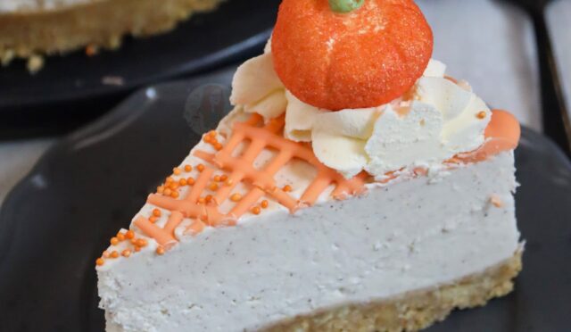 No-Bake Pumpkin Spice Cheesecake!