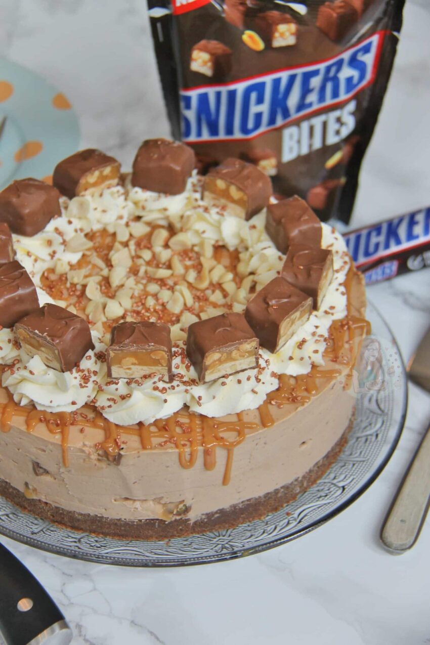 No-Bake Snickers Cheesecake!