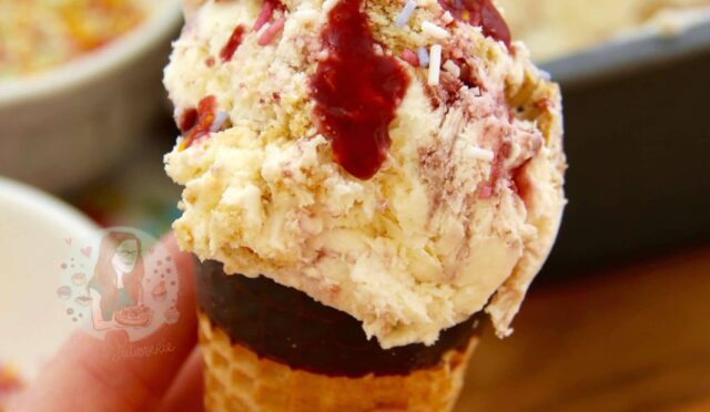 No-Churn Strawberry Cheesecake Ice Cream!