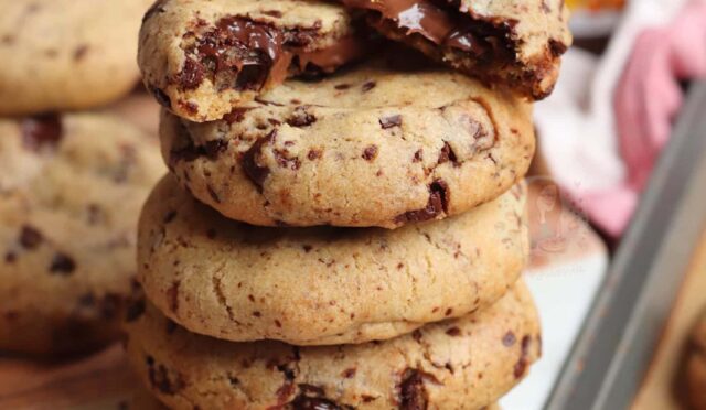 Nutella Stuffed Cookies!