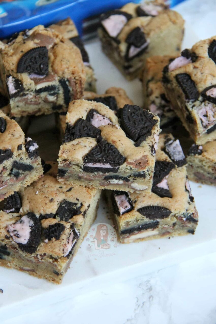 Oreo Cookie Bars!