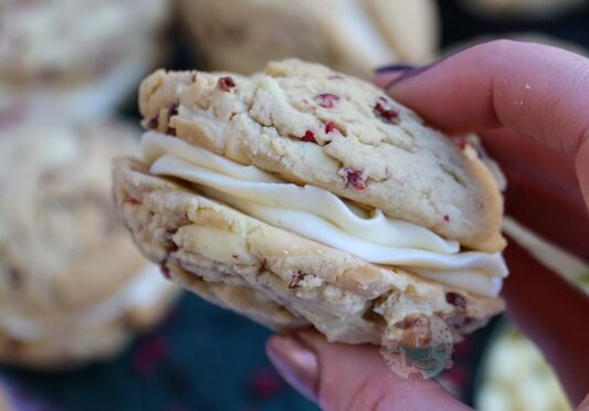 Raspberry Cheesecake Cookies!