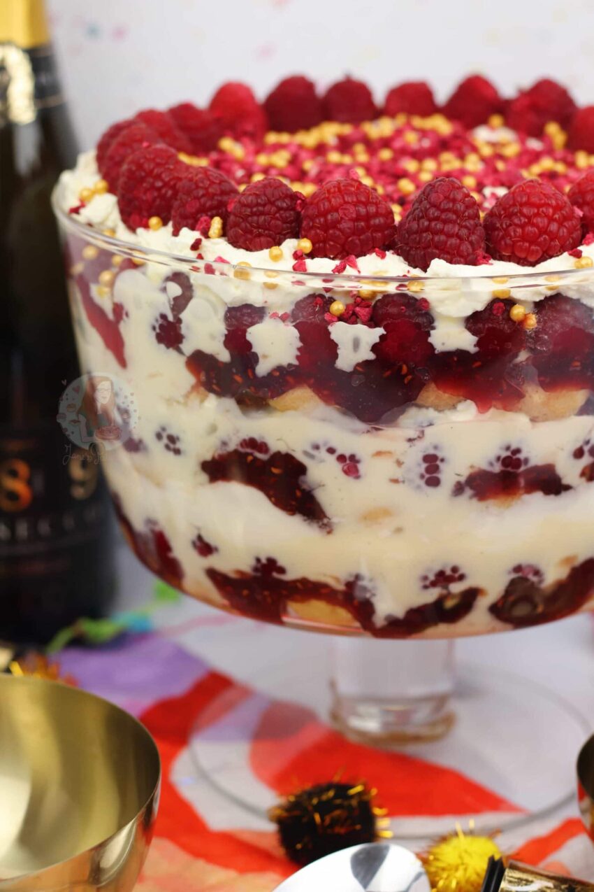Raspberry Prosecco Trifle!