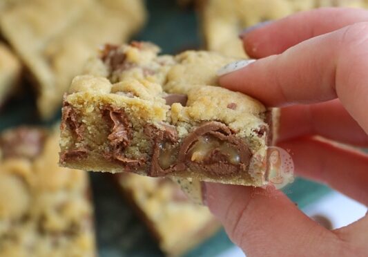 Rolo Cookie Bars!